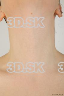 Neck of nude Hazel 0001